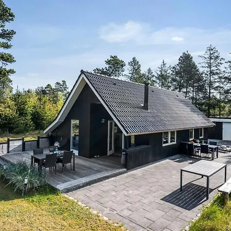 Ottil - 1-5km From The Sea By Interhome