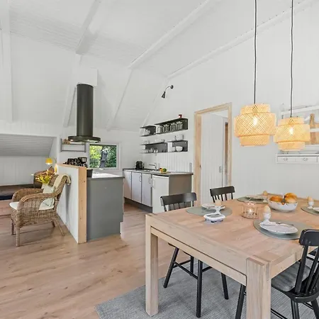 Ottil - 1-5km From The Sea By Interhome